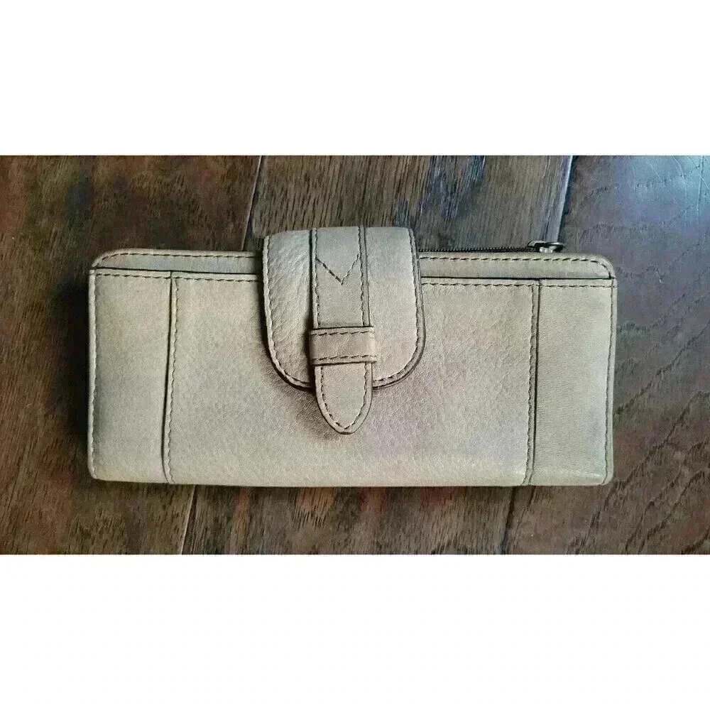 Vintage FOSSIL Key-hole Brown Beige Leather Snap Closure Wallet